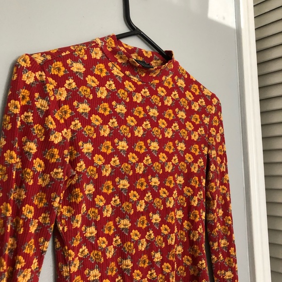 Forever 21 Floral Body Suit - Picture 4 of 4